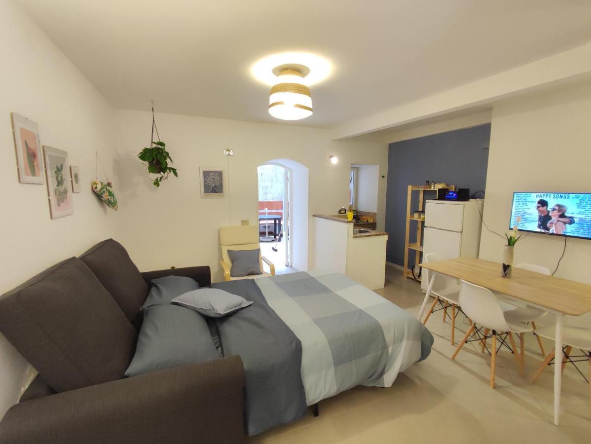 Ferienwohnung Loft Con Cortiletto - 100 Meters From The Beach Cefalù Exterior foto