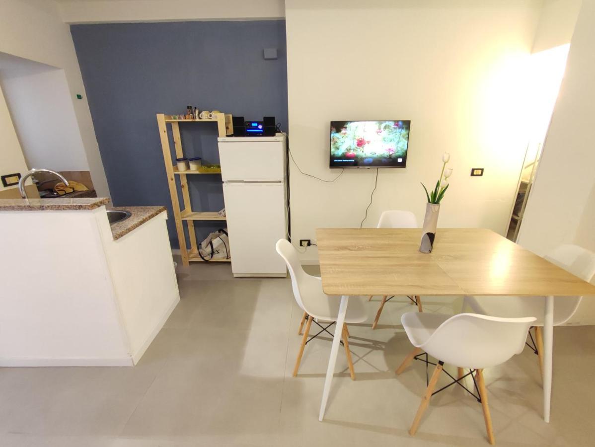 Ferienwohnung Loft Con Cortiletto - 100 Meters From The Beach Cefalù Exterior foto